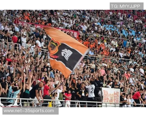 足球赛场的激情与魅力如何点燃观众的热情与期待